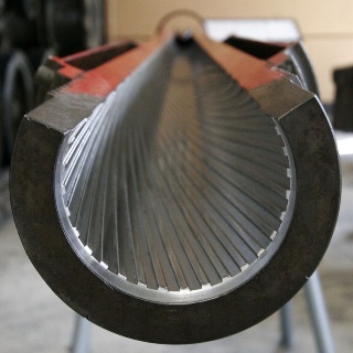 Half doorsnede 105 mm loop met trekken en velden zichtbaar