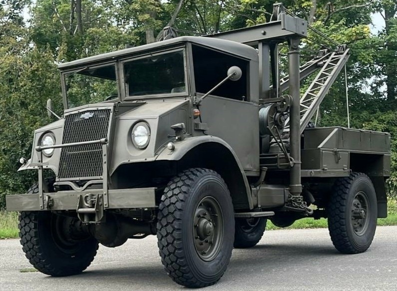 Chevrolet C60S takelauto in Kamp Nieuw Milligen