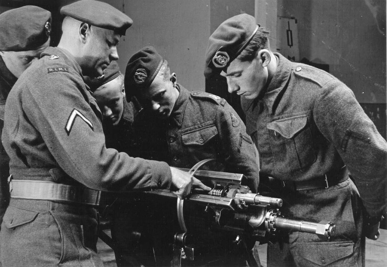 Sergeantmajoo smid bij 902 TD Hrstcie Amersfoor zestiger jaren