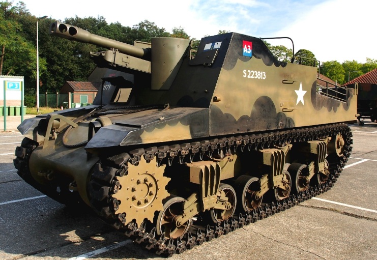 Sexton. Rupsvoertuig met kanon 25 ponder.