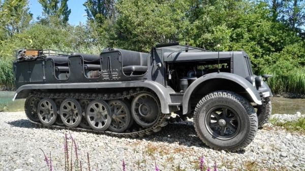 Sonderkraftfahrzeug 7 Mittlerer Zugkraftwagen