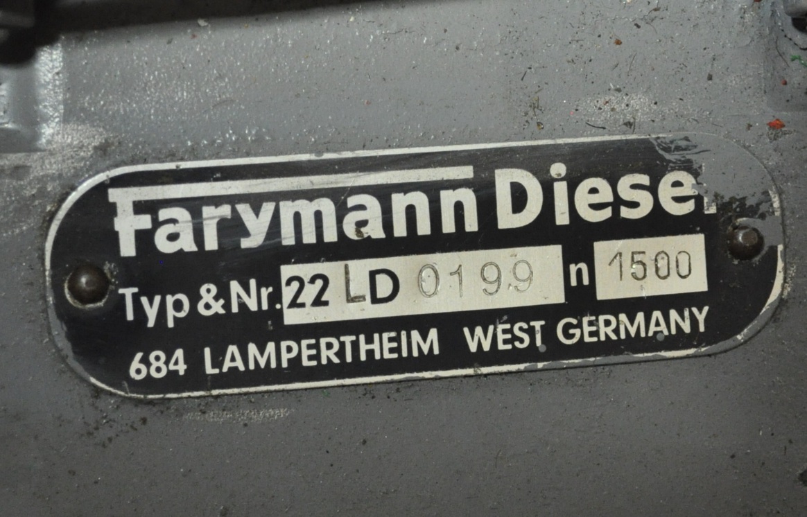 Farymann Diesel typeplaatje.