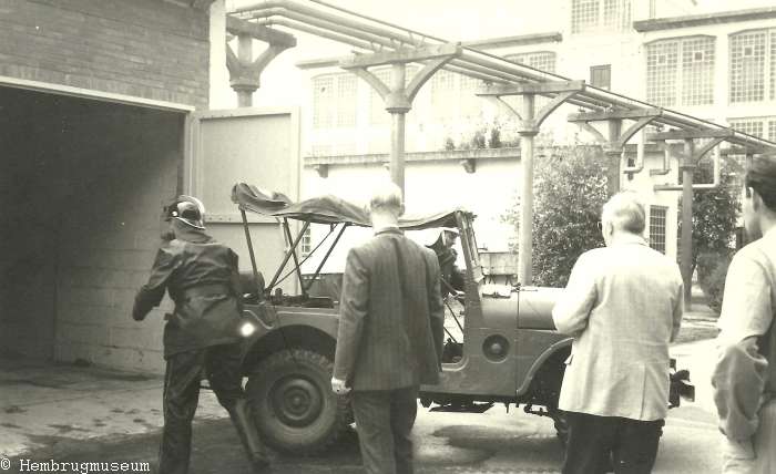 Oefening bedrijfsbrandweer munitiefabriek Ossendrecht 1971