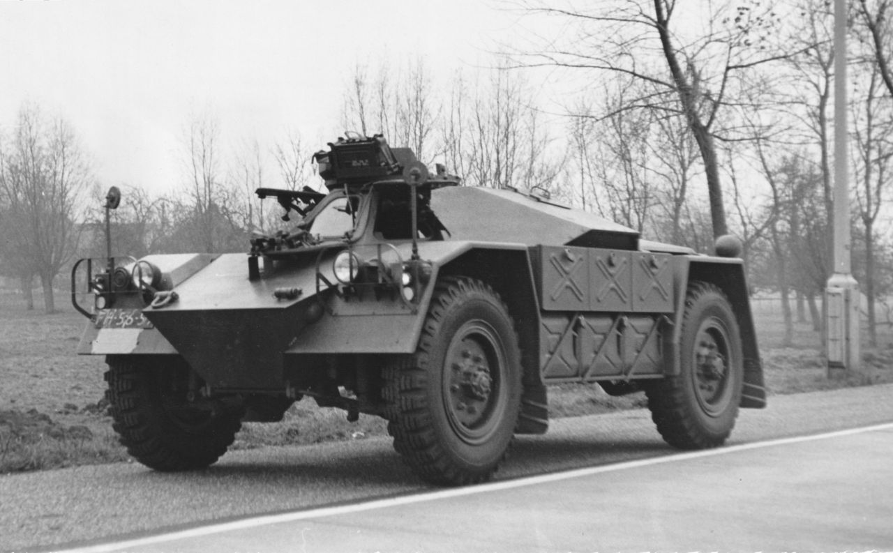 DAF YP 104 kenteken HF-56-59 1960