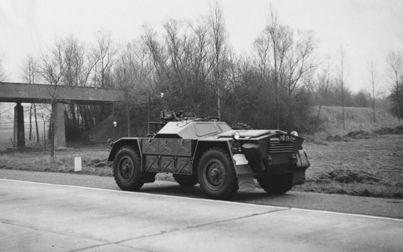 DAF YP 104 kenteken HF-56-59 1960