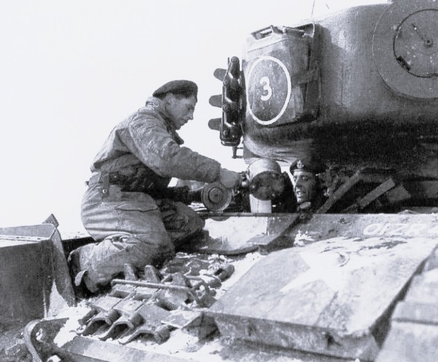 Centurionchauffeur in Korea krijgt thee uit waterkoker van boorduitrusting