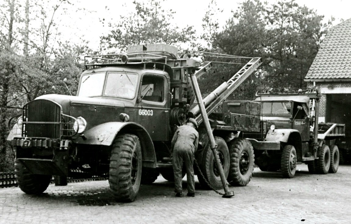 Mack LMSW 53 en Diamond T 969A
