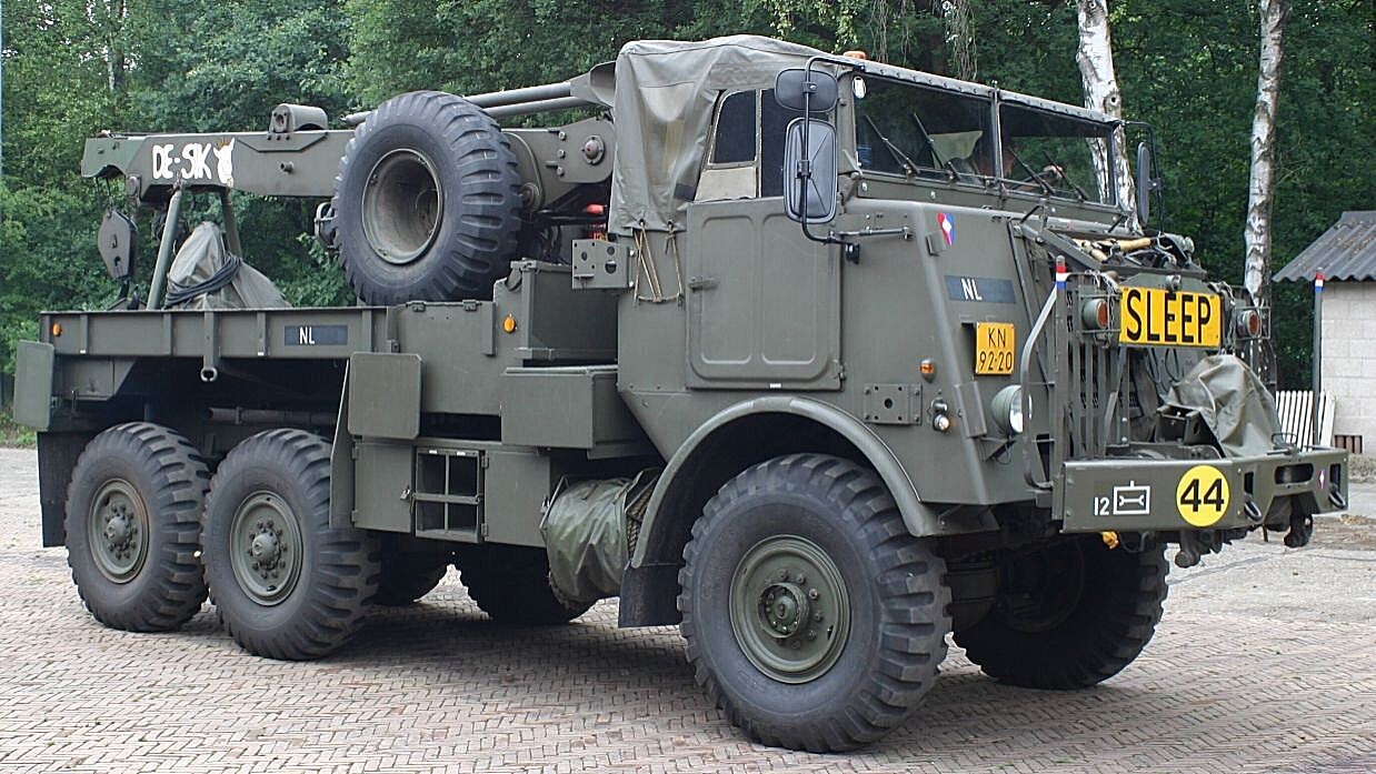 Takelauto DAF YB 626