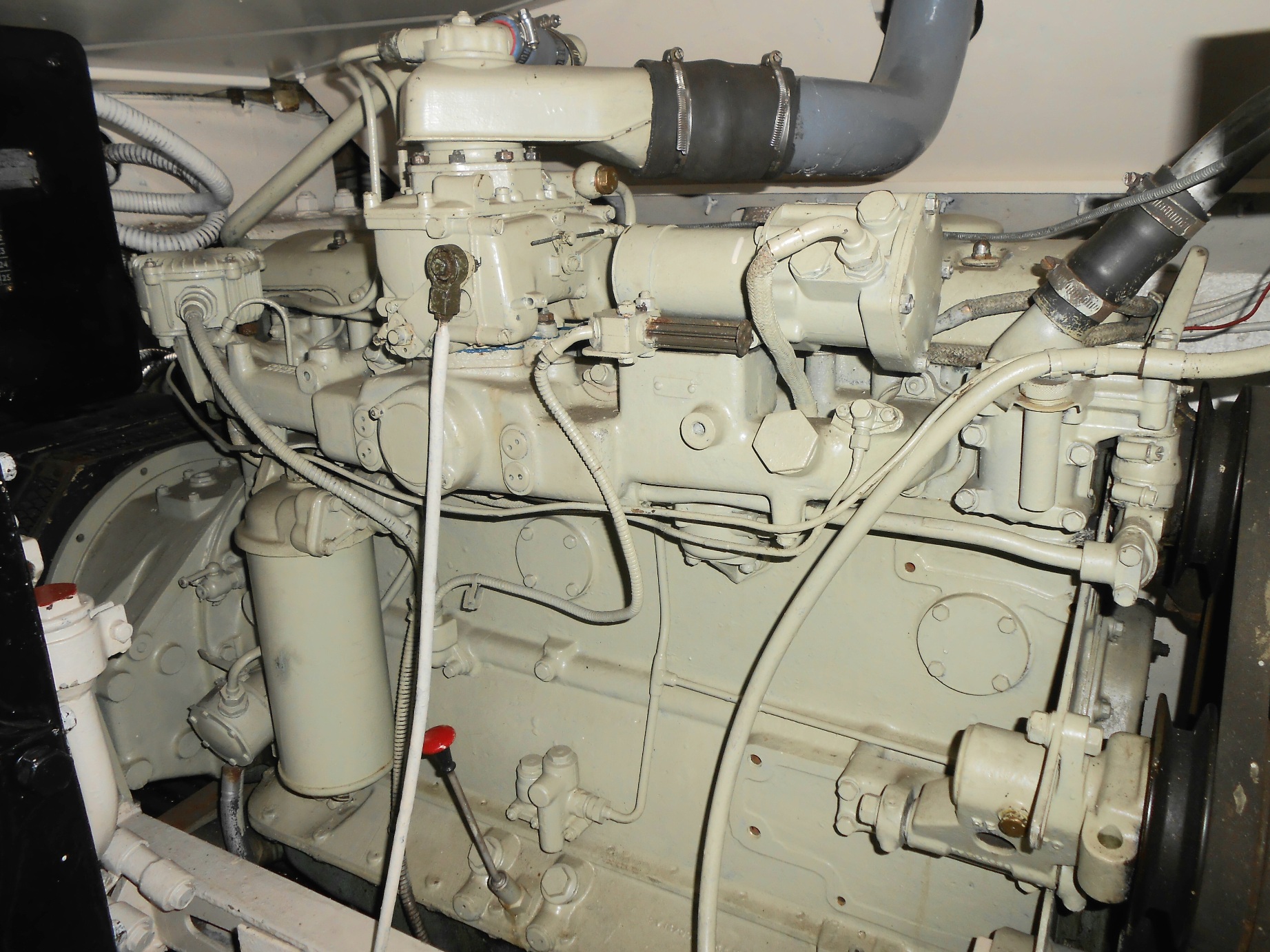 Rolls Royce B80 motor voor lieraandrijving in een Centurion bergingstank