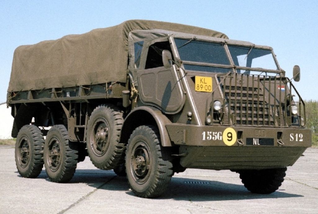 DAF 66 YA militaire personenauto