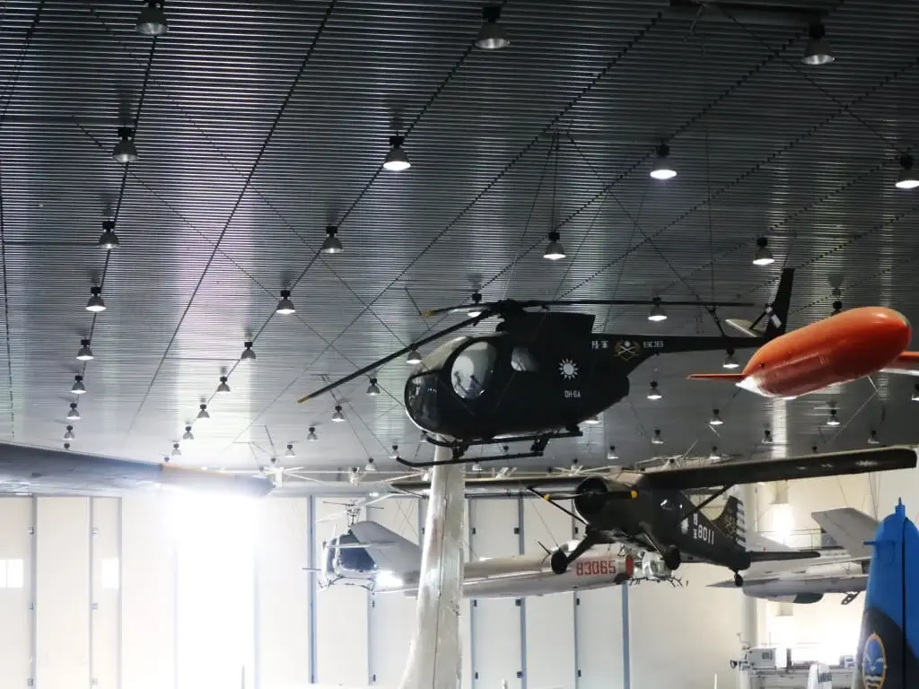 亞洲唯一採用飛機懸吊展示的場館