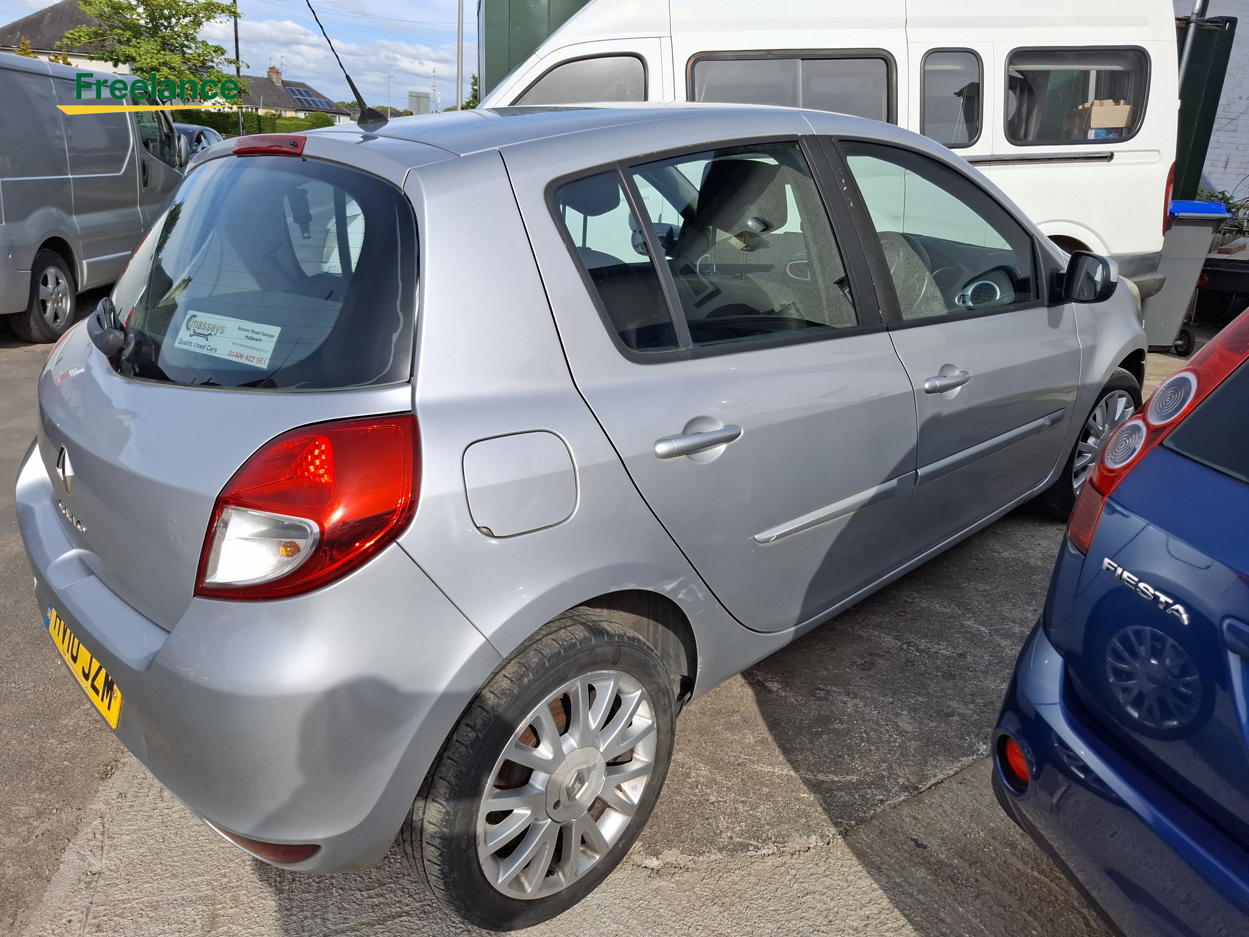 2010 Renault Clio image 3
