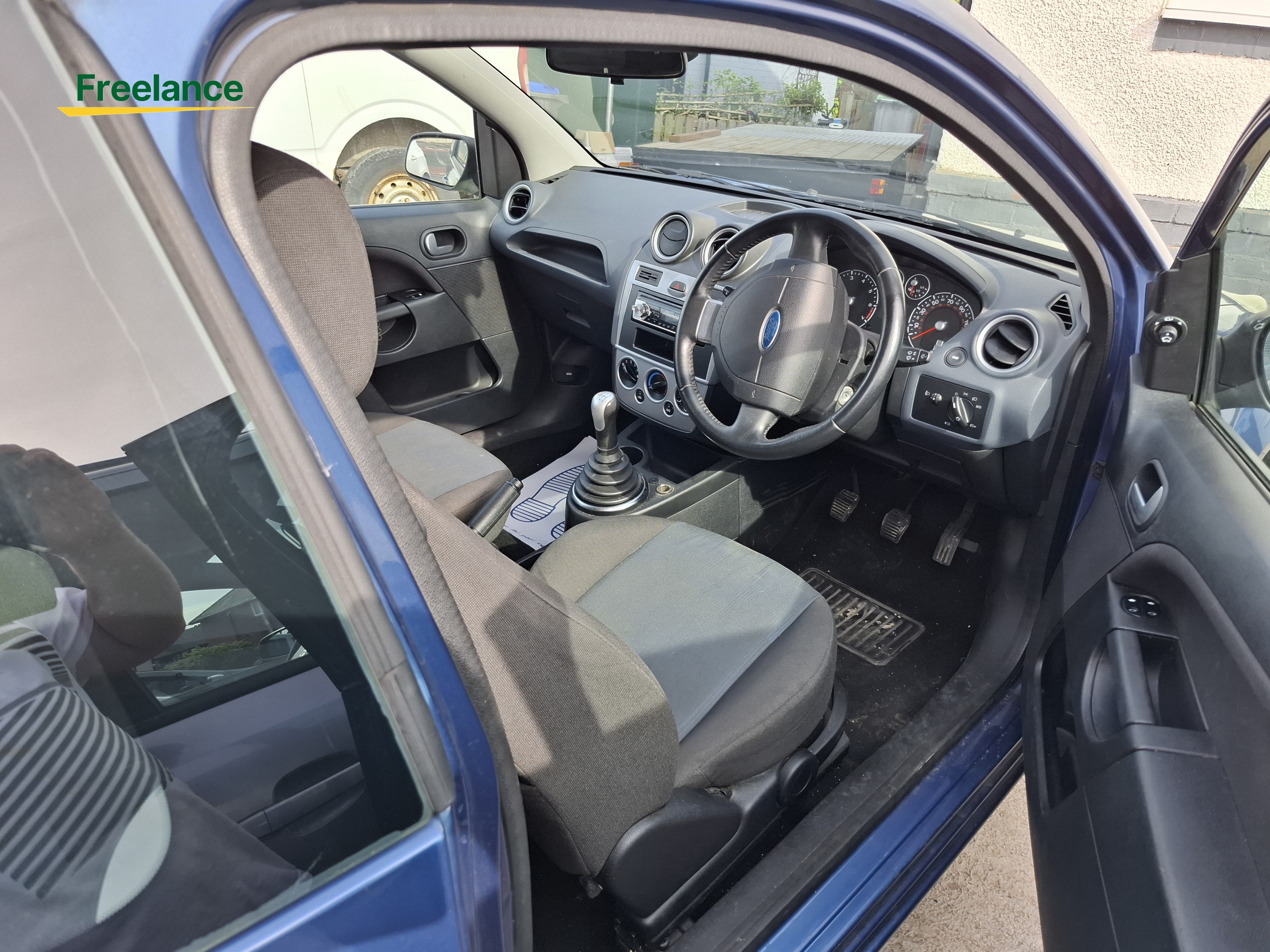 2008 Ford Fiesta image 5