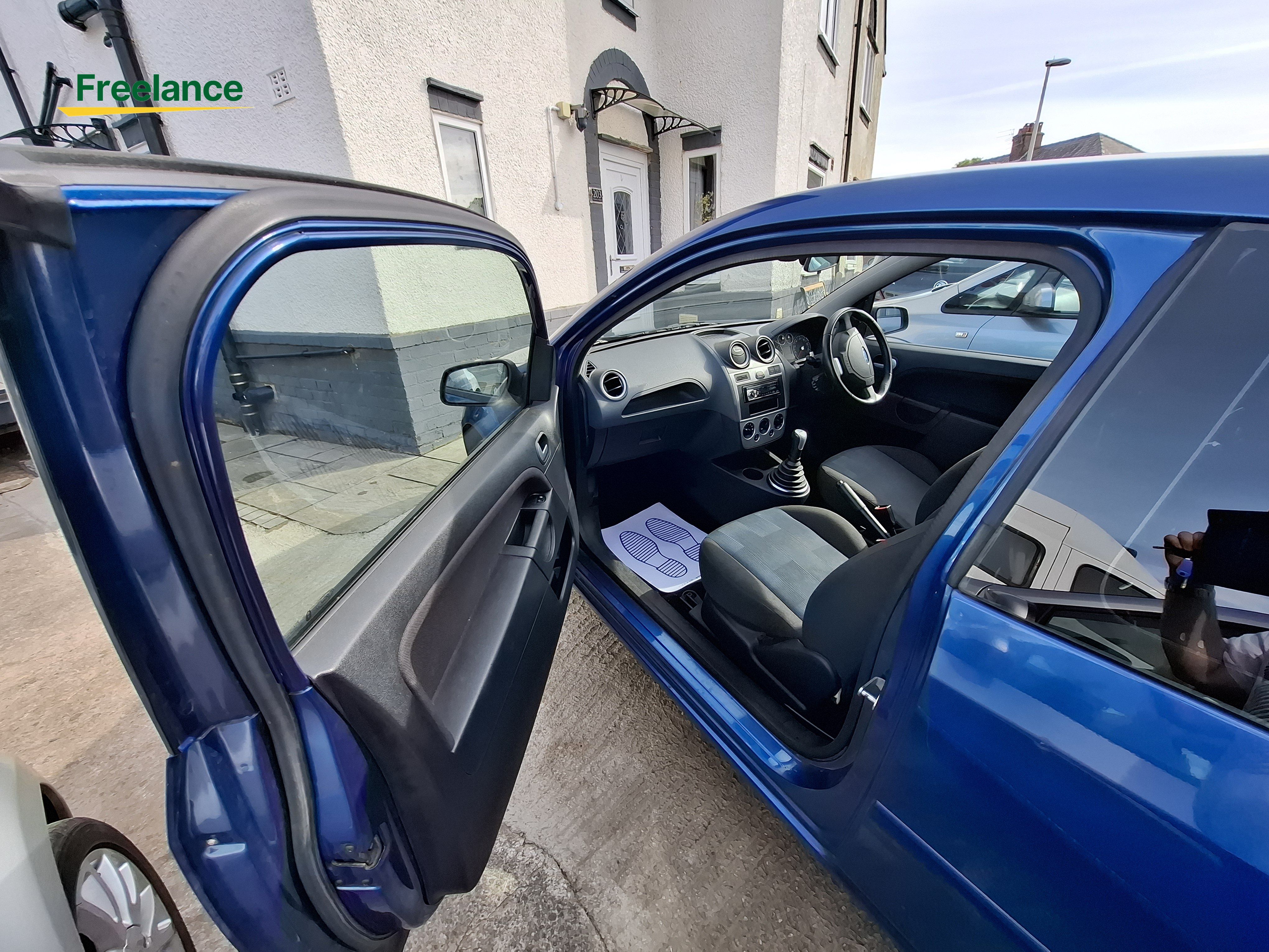 2008 Ford Fiesta image 7