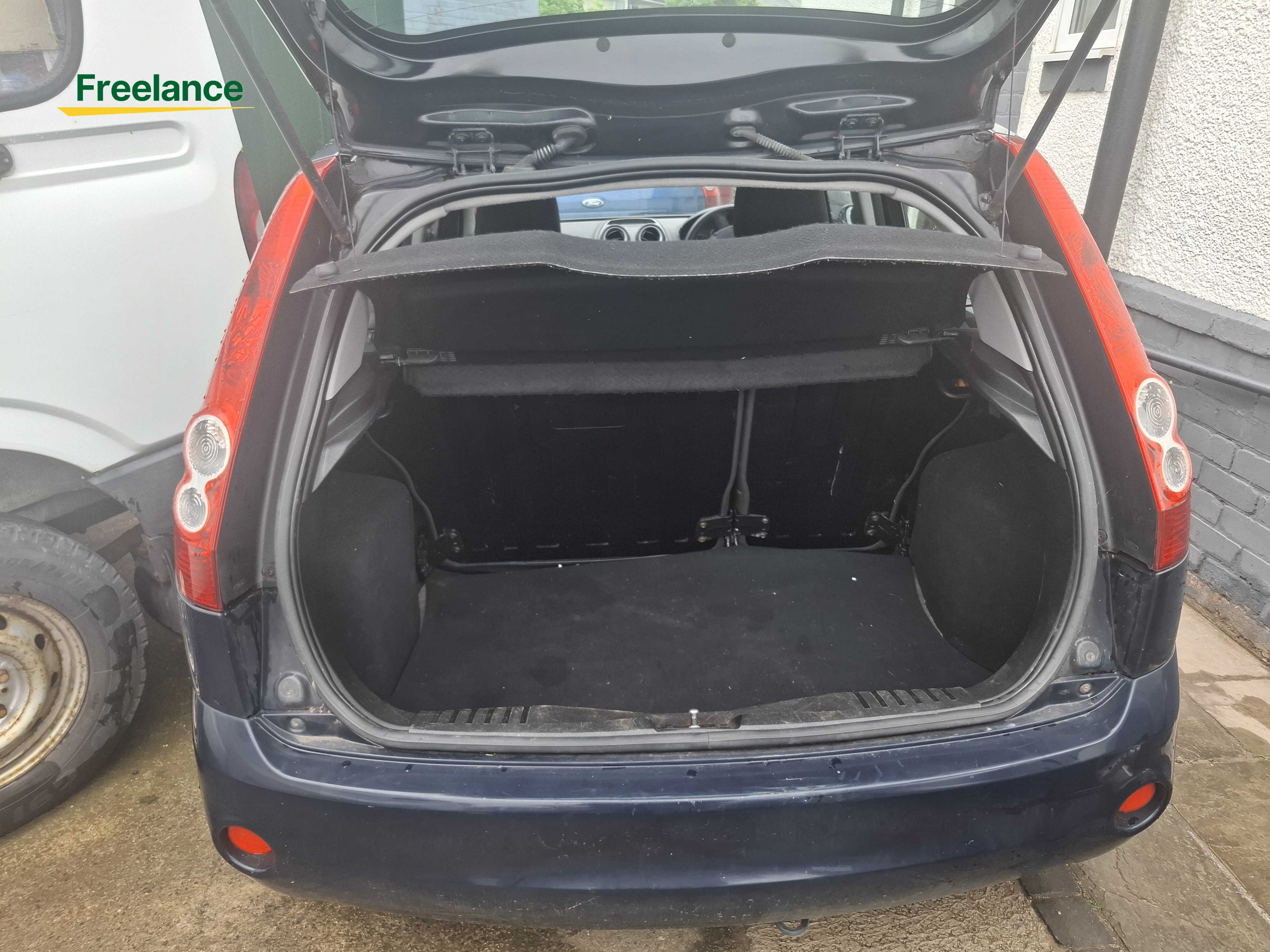 2006 Ford Fiesta image 8