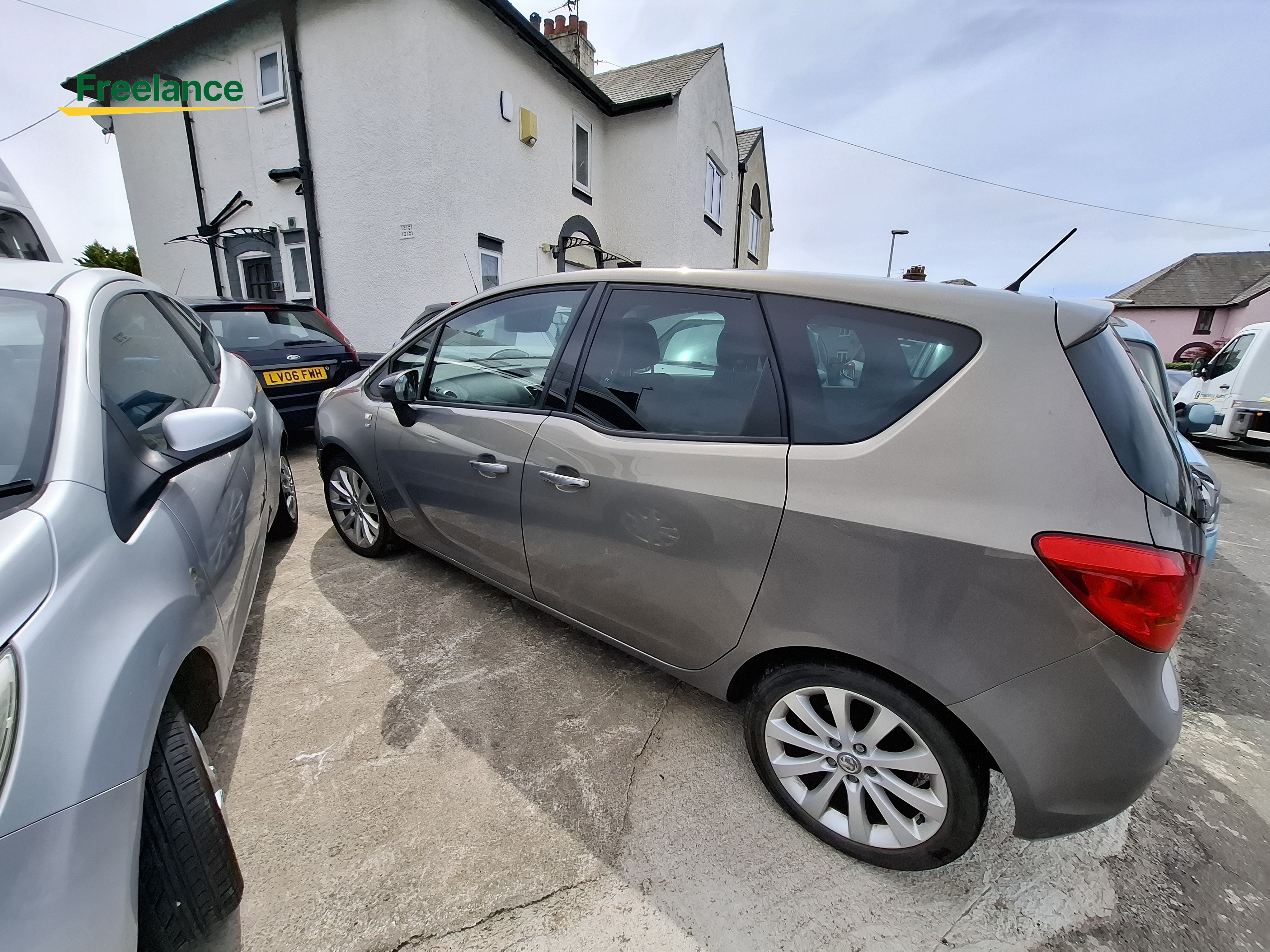 2012 Vauxhall Meriva image 2