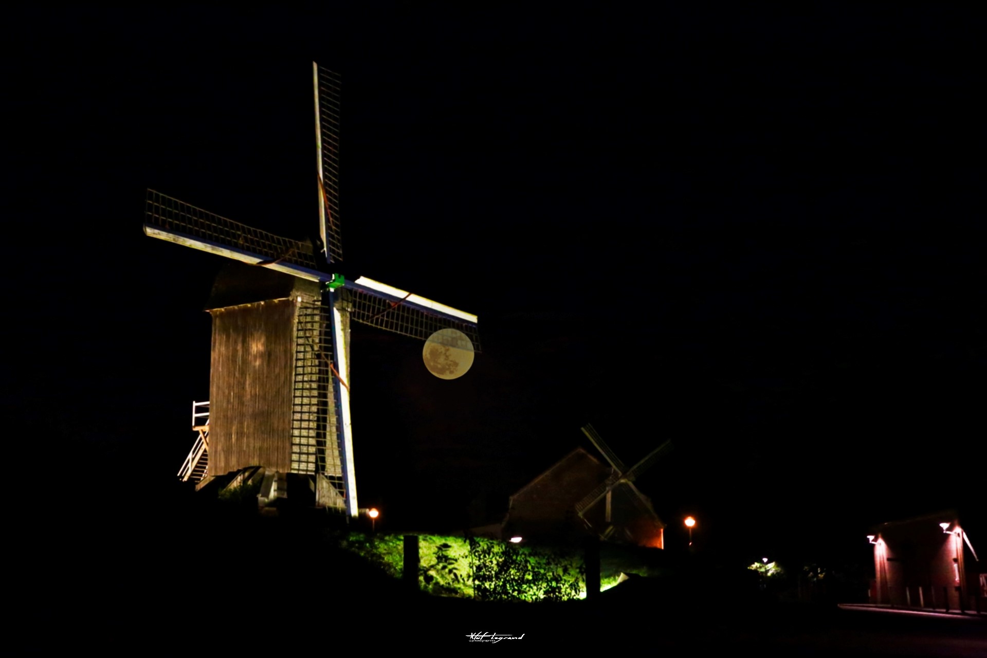 La Lune veille sur les moulins | Xtof-Photographie