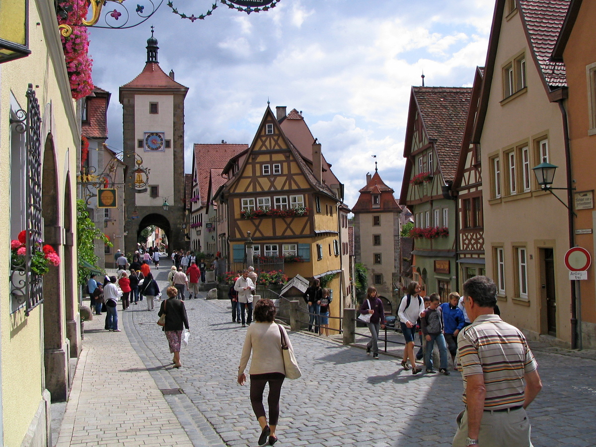 De beroemde twee poorten in Rothenburg ob der Tauber