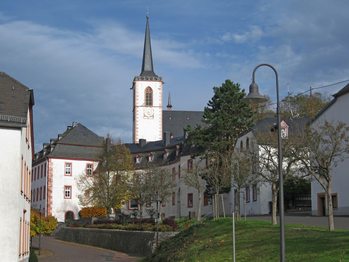 Klausen, Wallfahrtskirche. Herfstvakantie omgeving Trier