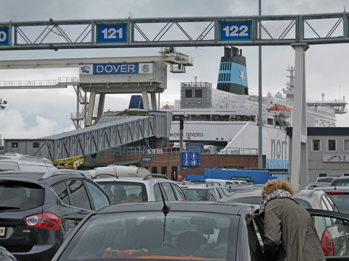 Dover Docks, opstelterrein voor de ferry. Van Ashford naar Kapelle