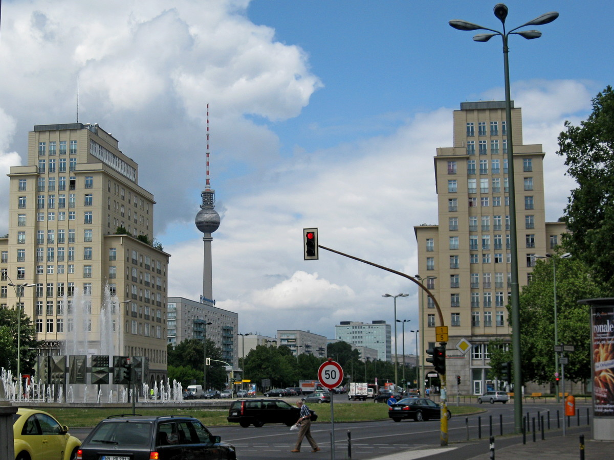 Oost-Berlijn, Strausbergerplatz