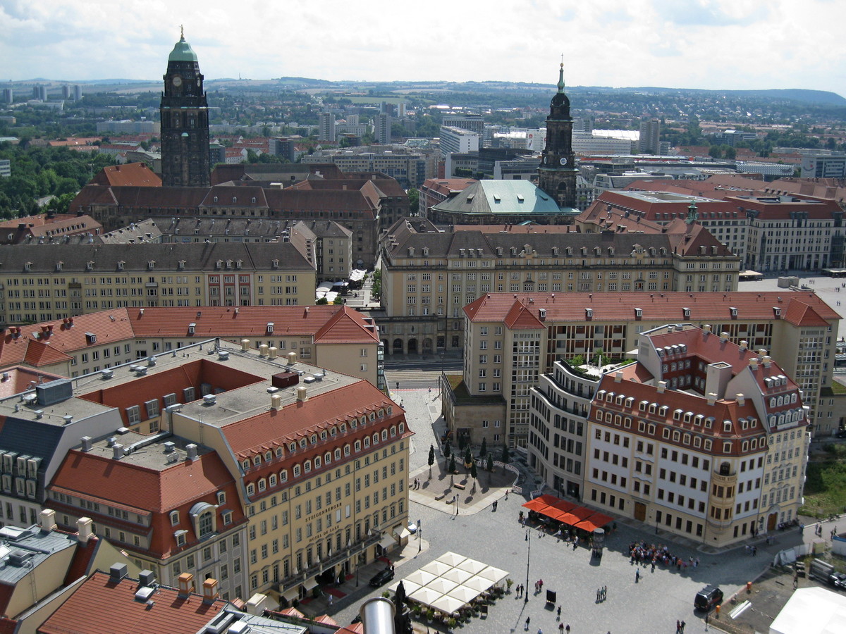 Uitzicht op Dresden vanaf de Frauenkirche