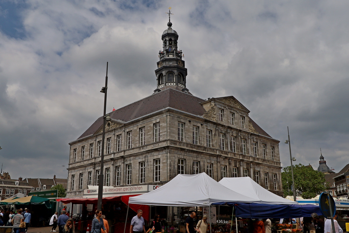 Stadhuis op de Markt. 