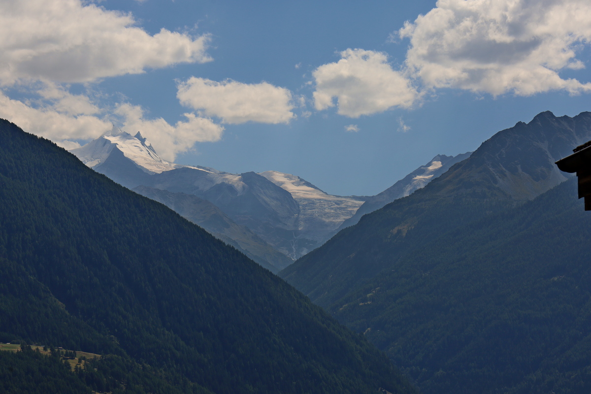 Walliser Alpen gezien vanuit Jeizinen