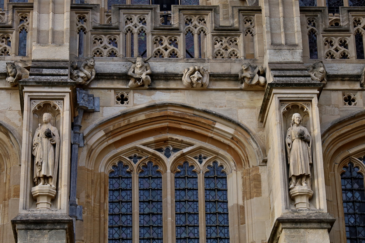 Windsor, St George's Chapel, beeldhouwwerk aan de zuidgevel van het schip
