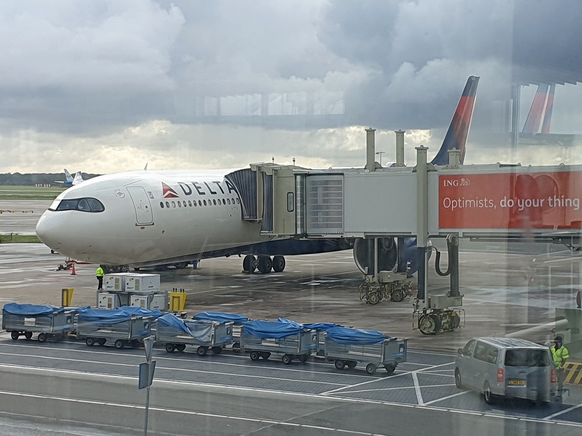 Airbus A330 NEO van Delta Airlines, klaar voor vertrek naar Salt Lake City. Van Hoofddorp naar Evanston