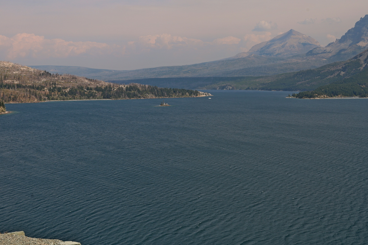 St. Mary Lake, met Wild Goose Island vanuit het westen gezien