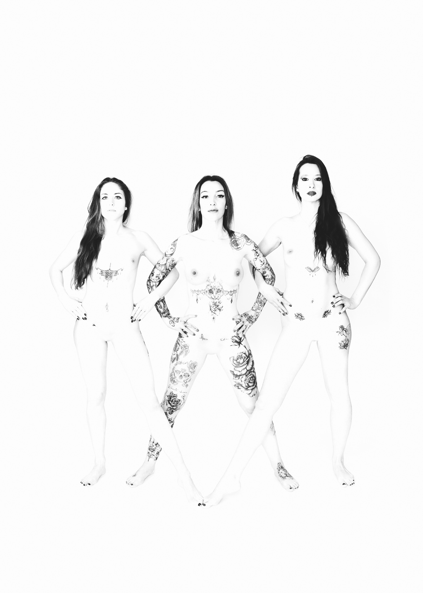 La Force - nu artistique avec trois femmes