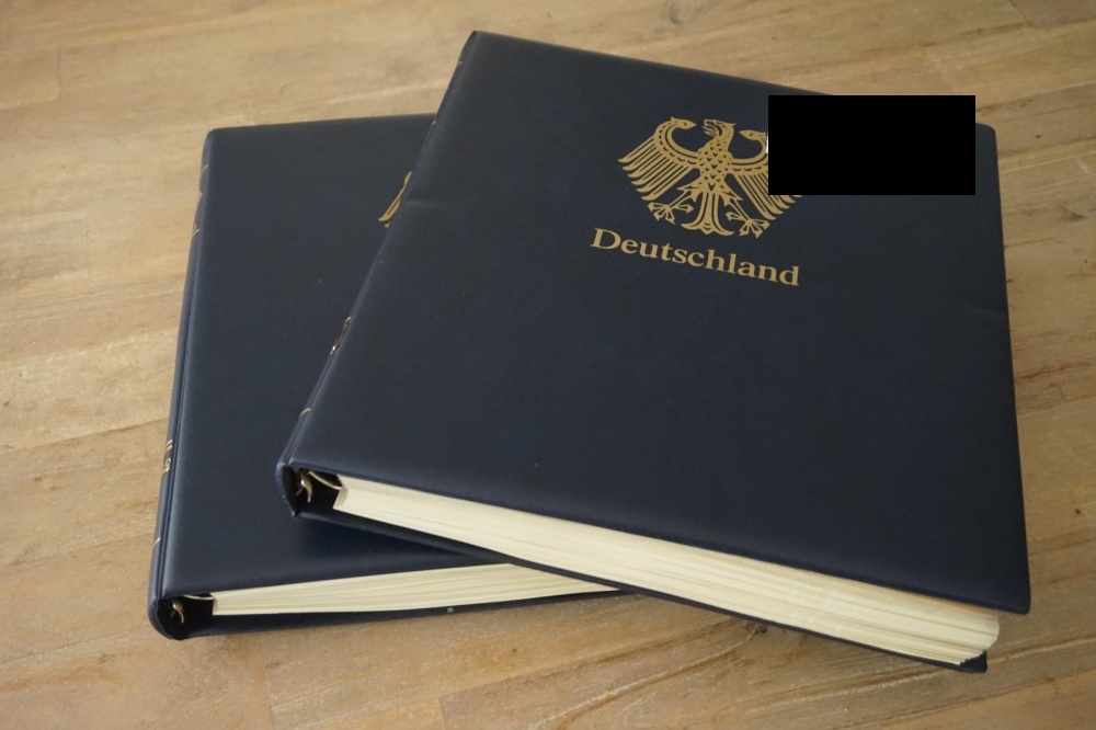 Germany 1993-2000 MNH stamp collection in 2 albums