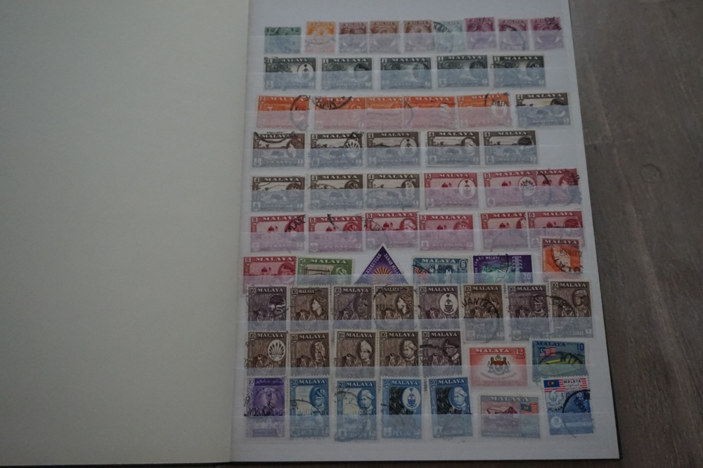 Asia incl. MNH Bhutan stamp collection