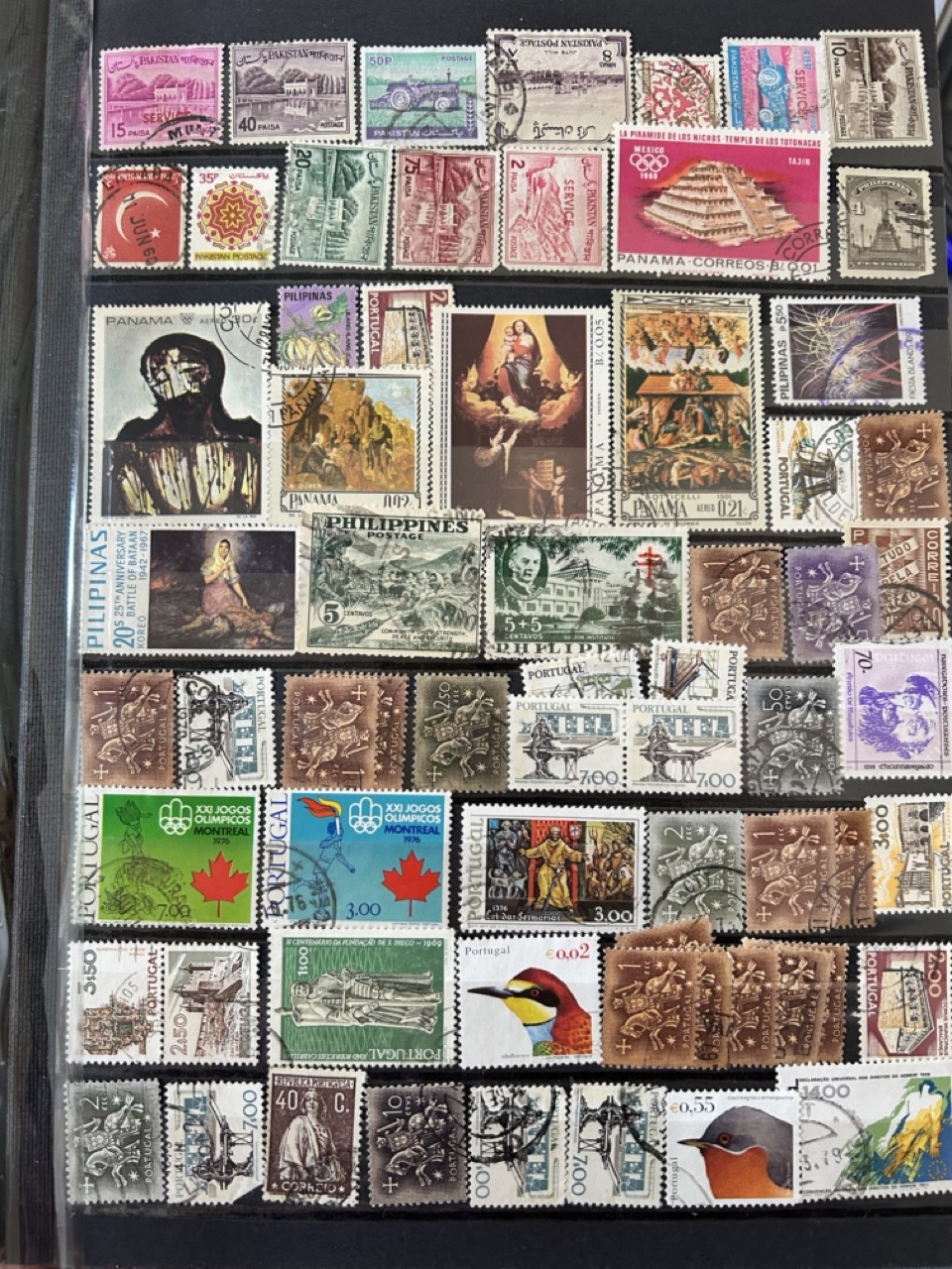 Collection of old and modern used/MNH stamps from Different countries