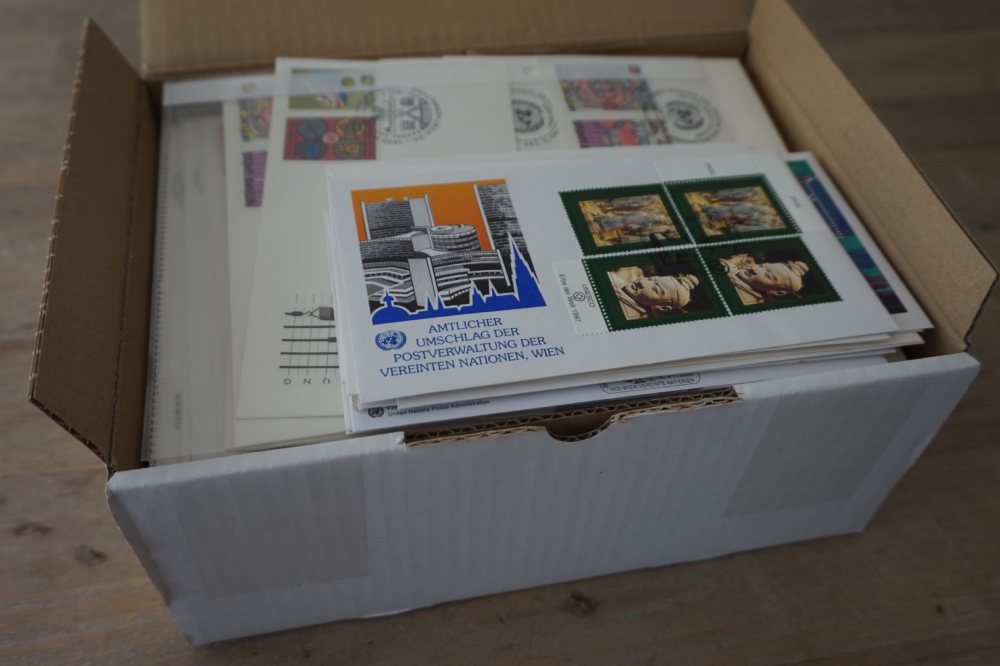 Small box with about 350 FDC covers United Nations