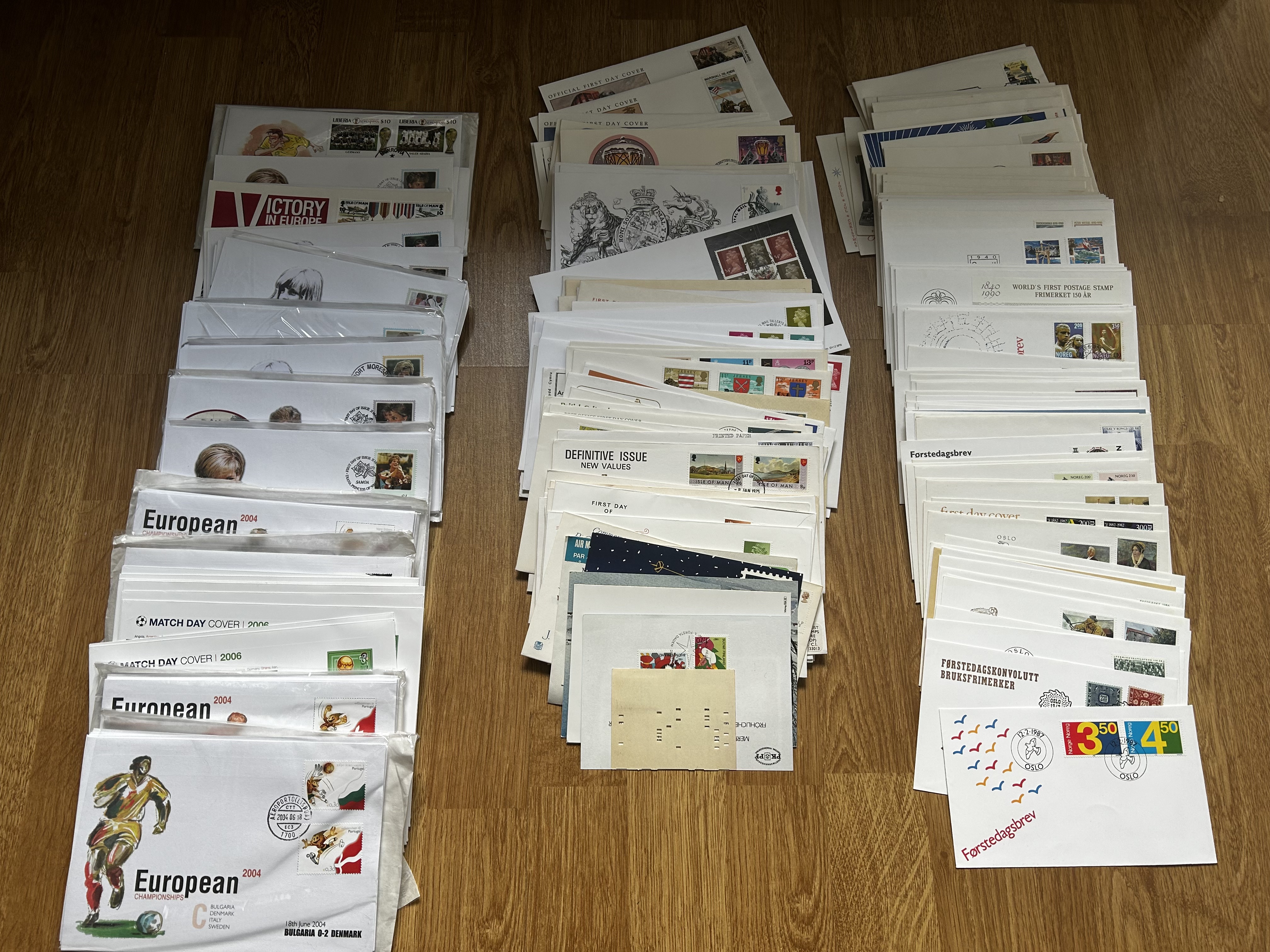 Collection of 280 First Day Covers (FDC) from around Europe. GB, Finland, Norway, Portugal, Marshall Islands, etc