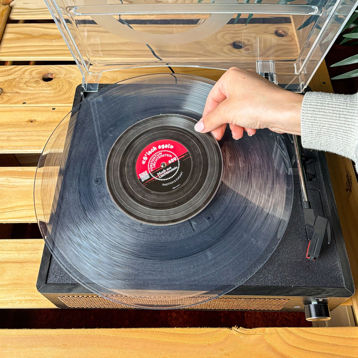 How to play the Liechtenstein music stamp — step 2: place the stamp record on top