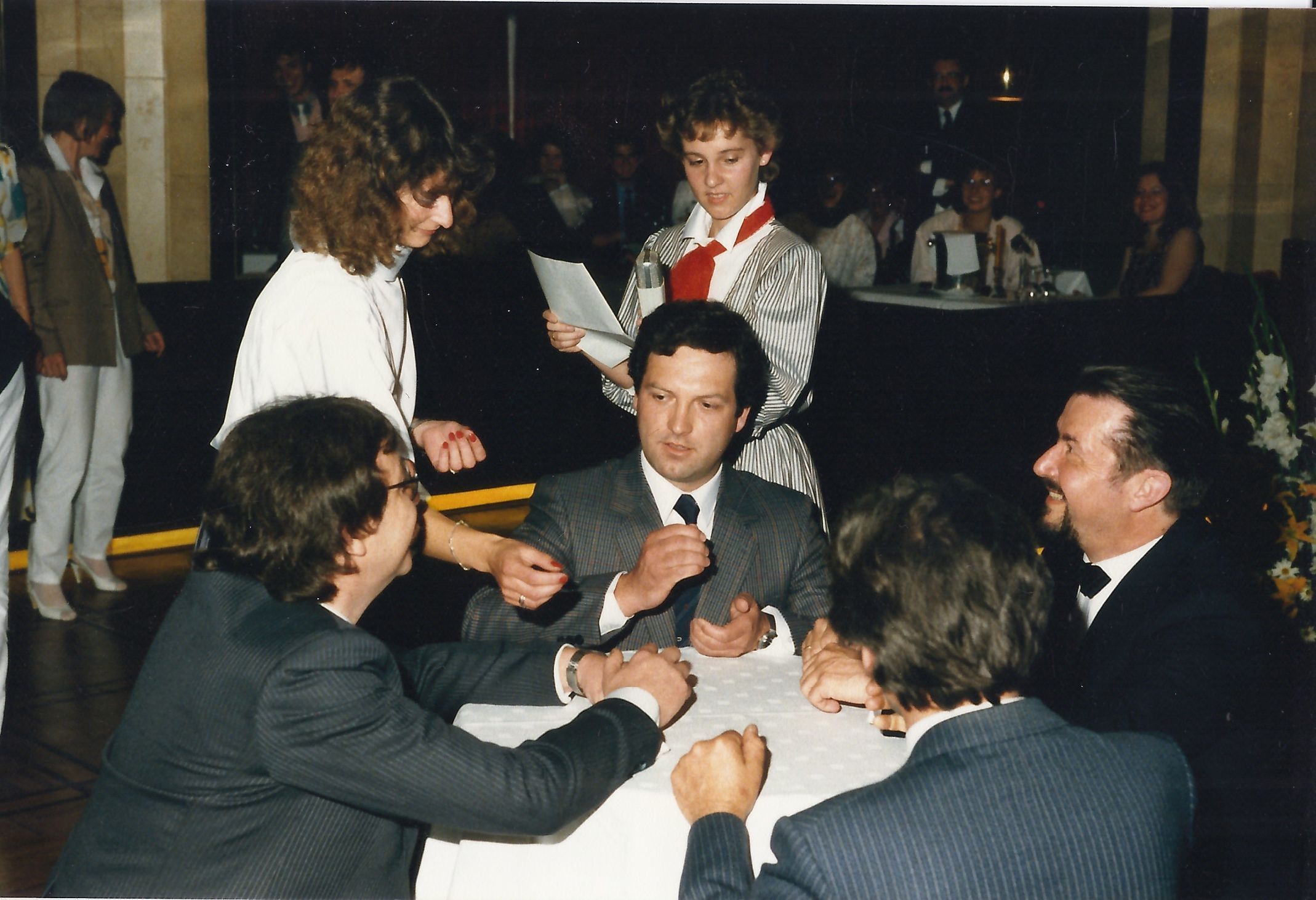 Abiball 1985 hergenröthersalzerjahnelkugler.jpg
