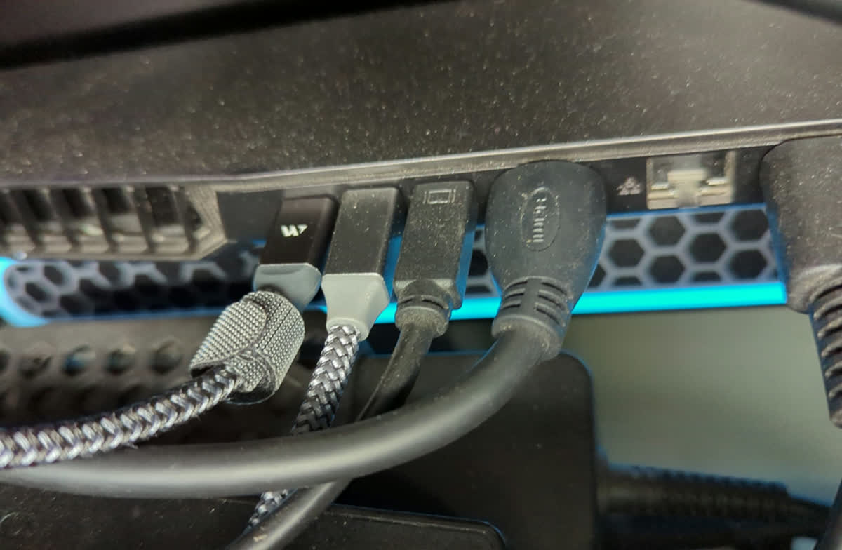 allDisplayPortsConnected.jpg