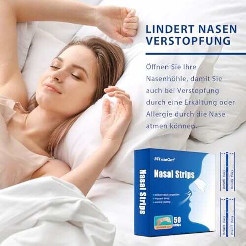 Frau entspannt im Bett mit Nasenstrips-Verpackung