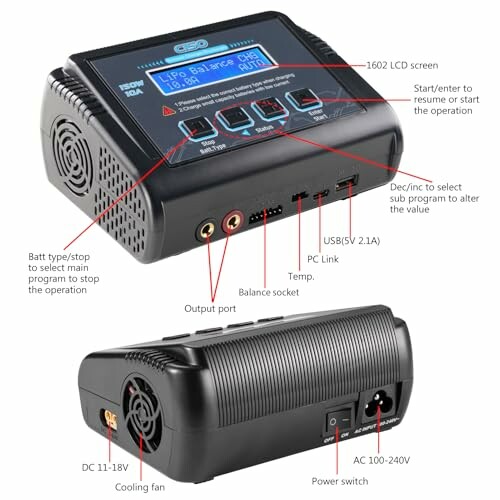 Universalladegerät mit LCD-Bildschirm und mehreren Anschlüssen.