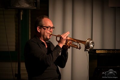 20250328-203401-DSC_3462_v2