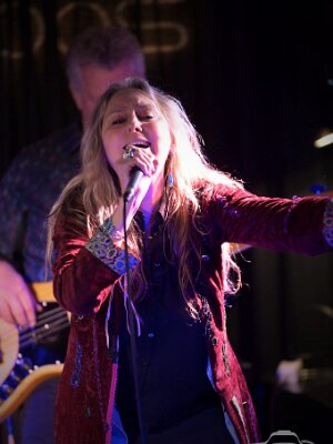 20250329-211730-DSC_3806_v2