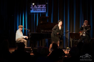 20250409-201117-DSC_3980_v1