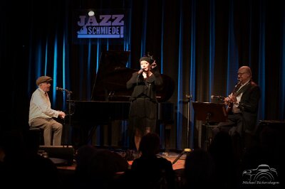 20250409-201205-DSC_3994_v1