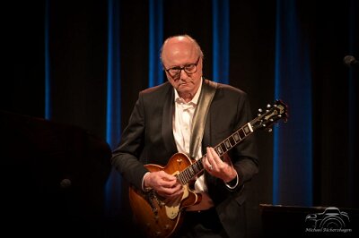 20250409-201944-DSC_4002_v1