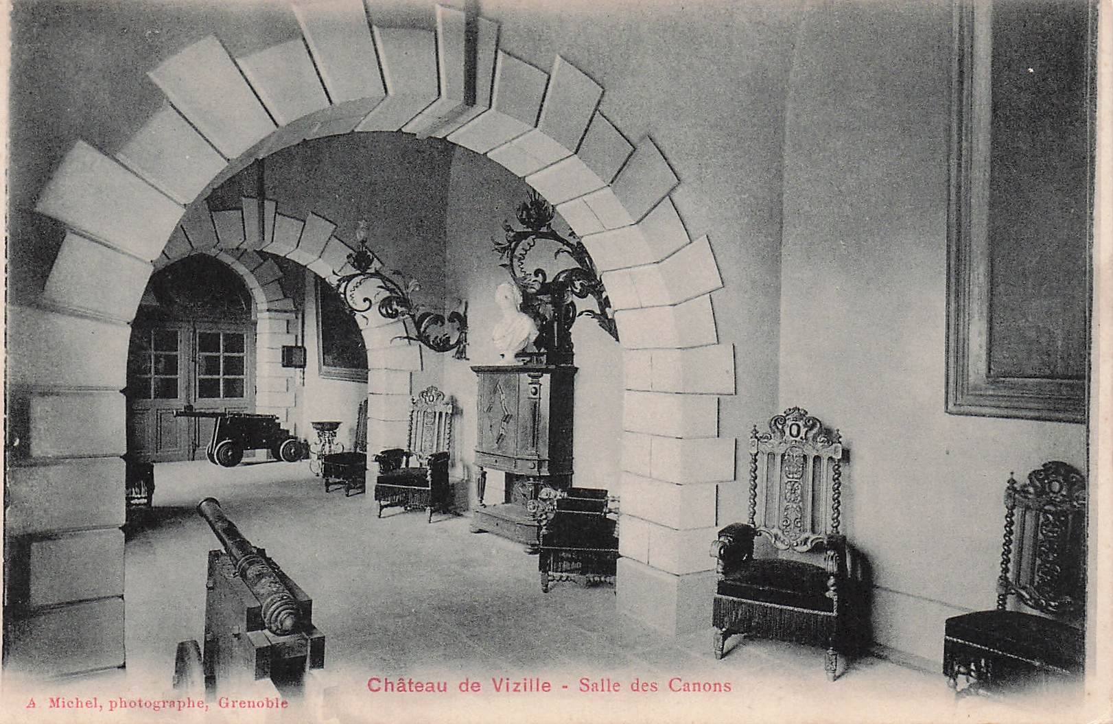 CPA 38 Vizille – Place Du Château – Carte Postale Ancienne – Isère – Vers 1900